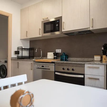 Apartment Lets Holidays Centric & Near The Sea Victoria 3