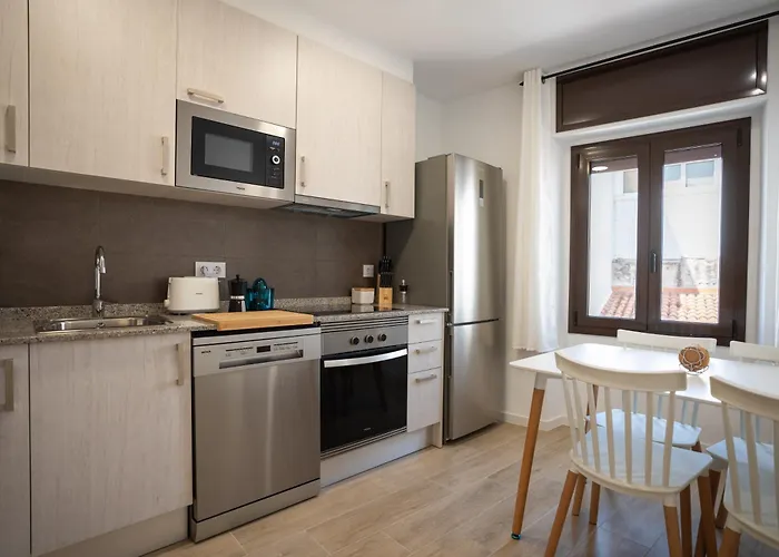 Lets Holidays Centric & Near The Sea Victoria 3 Apartment